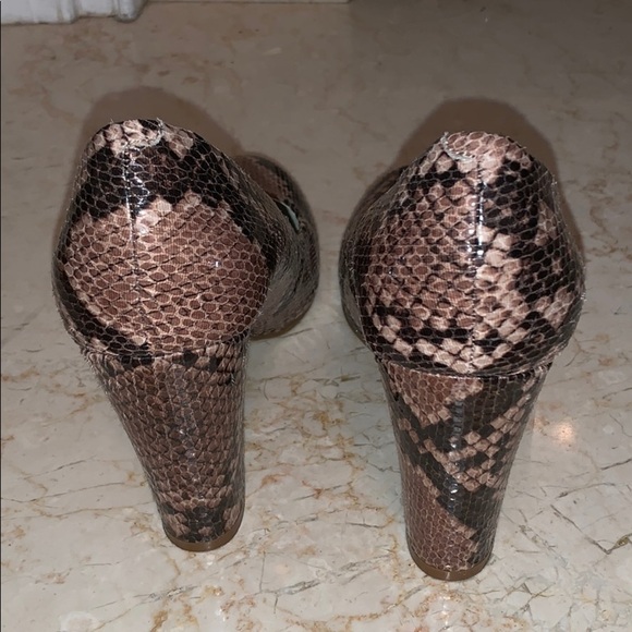 Nine West Limoscene Snakeskin block heel size 7.5 - Picture 4 of 8